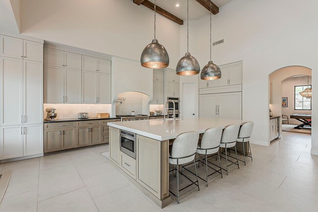 Building Photo - Luxury Home ready for January Move-in