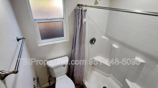 Building Photo - 156 E Marshall Blvd