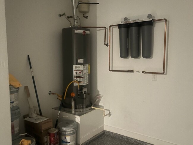 Building Photo - 17295 W Valentine St