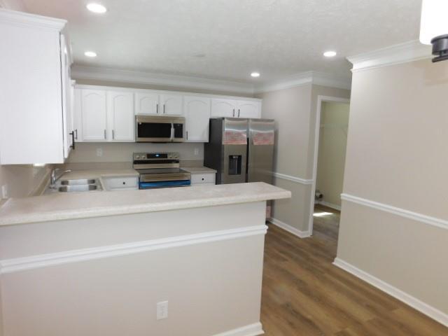 Building Photo - 1834 Stephens Pond View