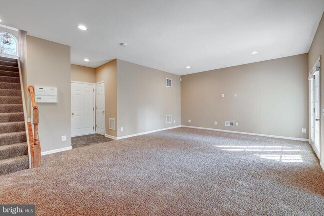 Building Photo - 43903 Thorncroft Terrace