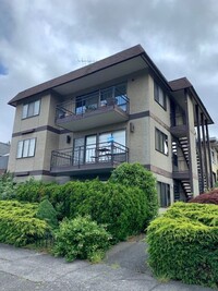 Building Photo - Spacious 2 Bedroom Ballard Apartment close...
