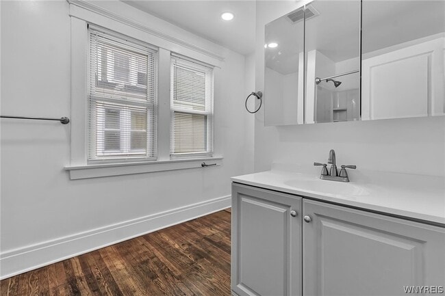 Building Photo - 49 Virgil Ave