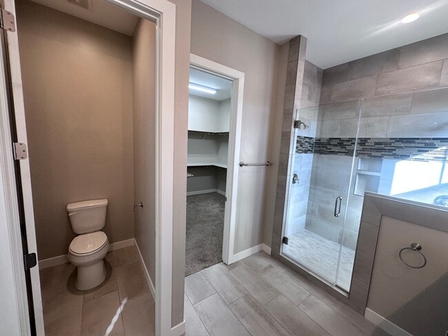 Building Photo - 1350 River Boat Dr