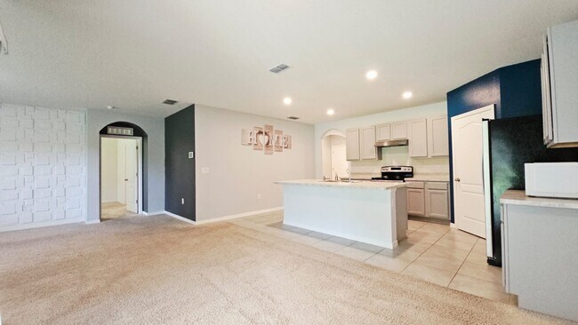 Building Photo - 3639 Scarlet Oak Dr