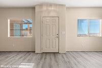 Building Photo - 470 Turtleback Rd