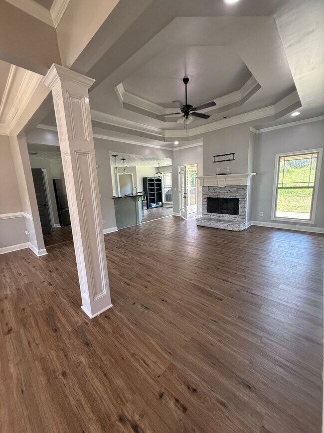 Building Photo - 3/2 1-level Phenix City home