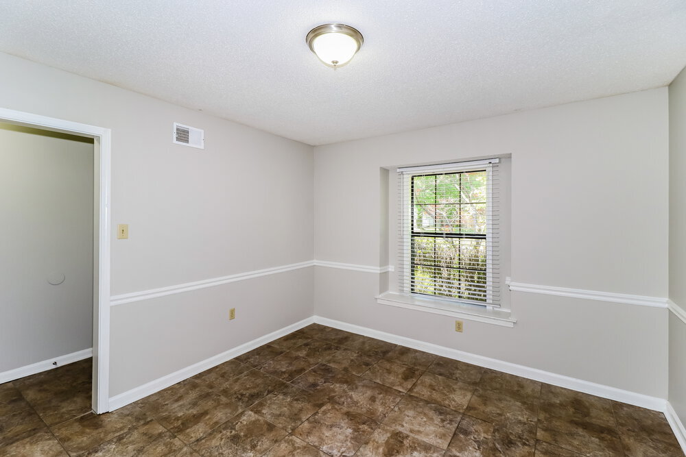 Building Photo - 6779 Cleary Dr