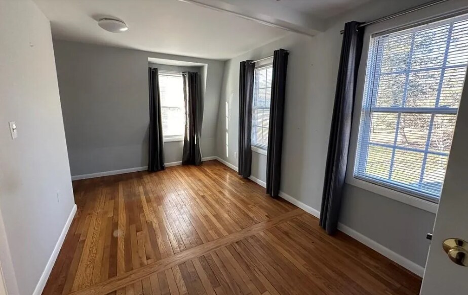 Building Photo - 1528 Portland-Cobalt Rd