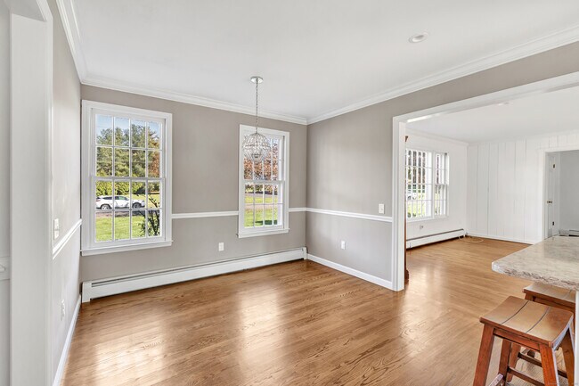 Building Photo - 41 Butternut Ln