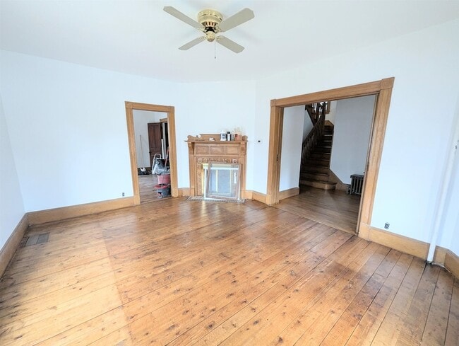 Building Photo - 417 Cliff St