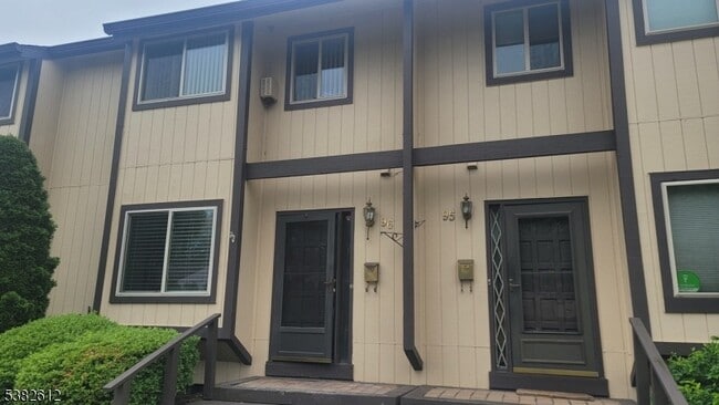 Building Photo - 96 Chelsea Way