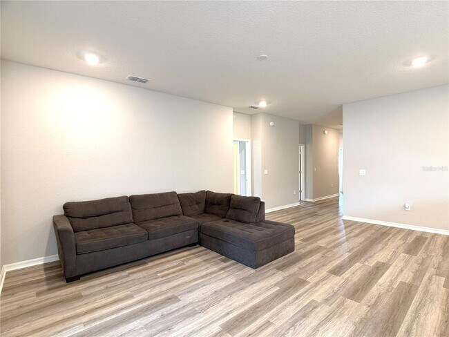 Building Photo - 4510 Rapallo Ave