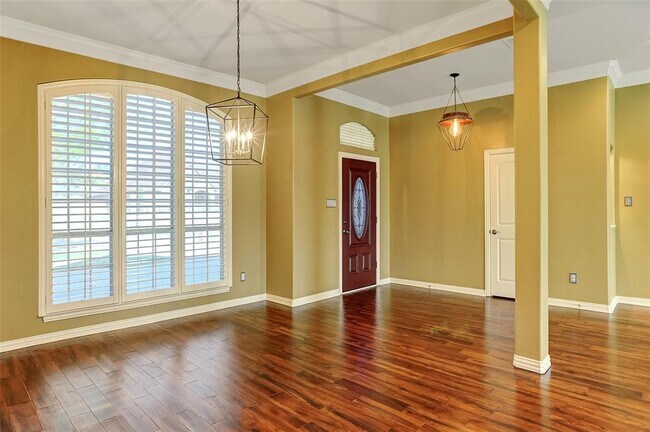 Building Photo - 3815 Sumner Ct