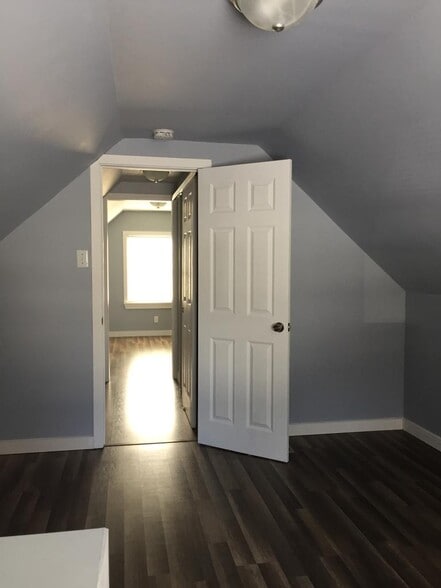 Building Photo - 441 Rosedale Ter