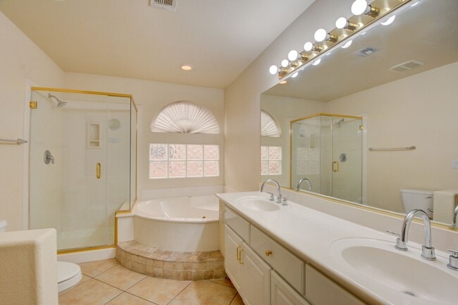 Building Photo - Southern Highlands Pool and Spa-Guard Gated