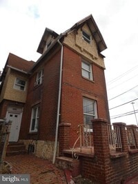 Building Photo - 3203 Winter St