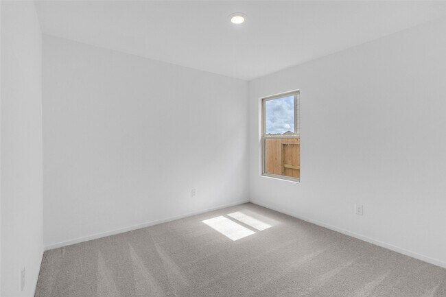 Building Photo - 18699 Cepagatti Dr