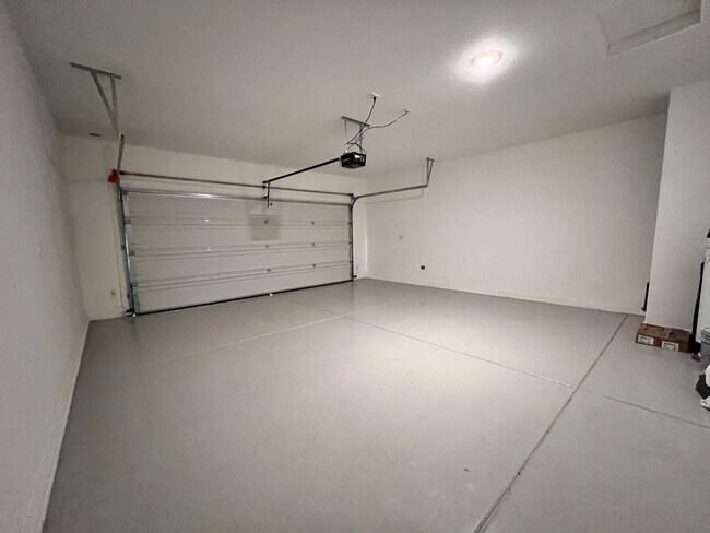 Building Photo - 37805 W San Alvarez Ave