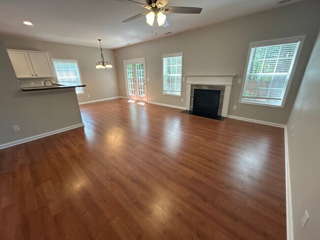 Building Photo - 4 Bedroom | 3 Bathroom Apex Home with Fenc...