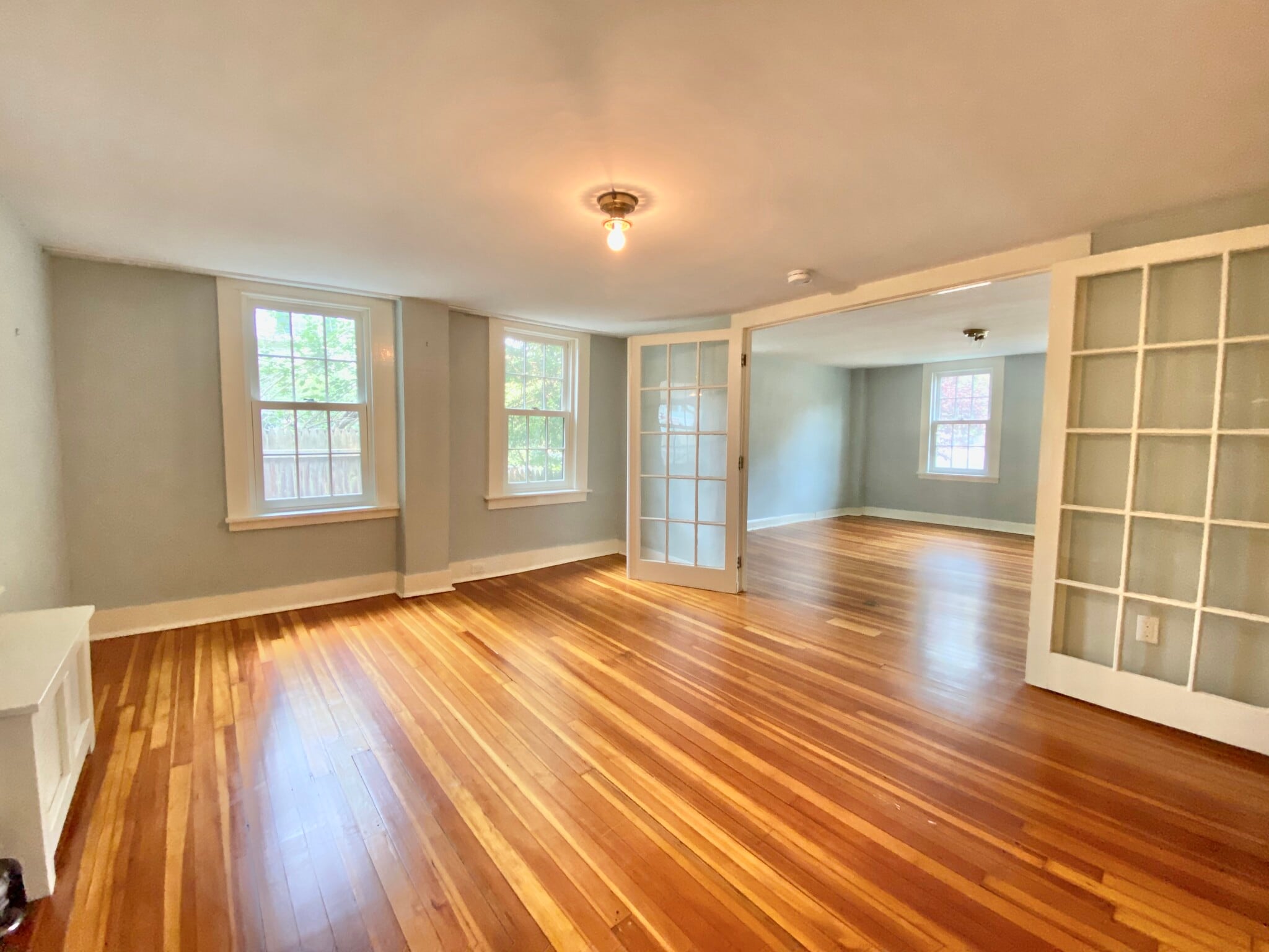 Building Photo - 206 Elm St