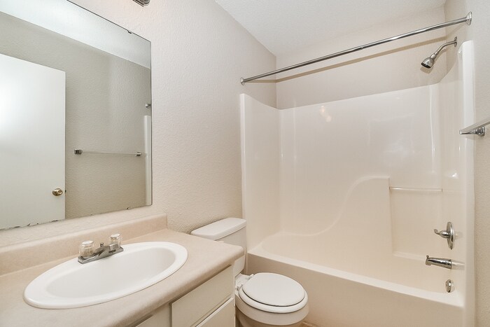 Building Photo - 3606 Black Locust Dr