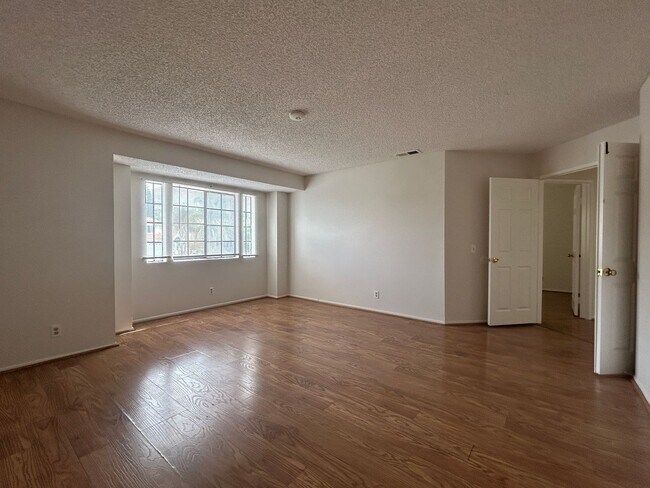 Building Photo - 3068 Prado Ln
