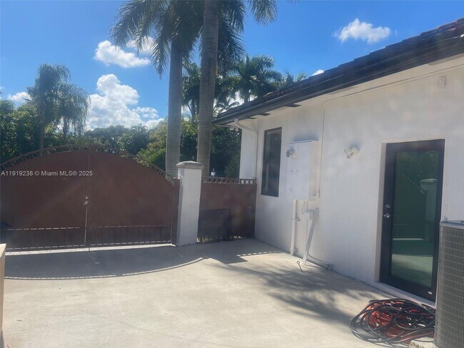 Building Photo - 8775 SW 164th St