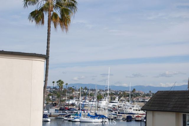 Building Photo - 223 20th St