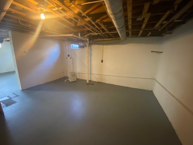 Building Photo - 3515 Eakin Rd