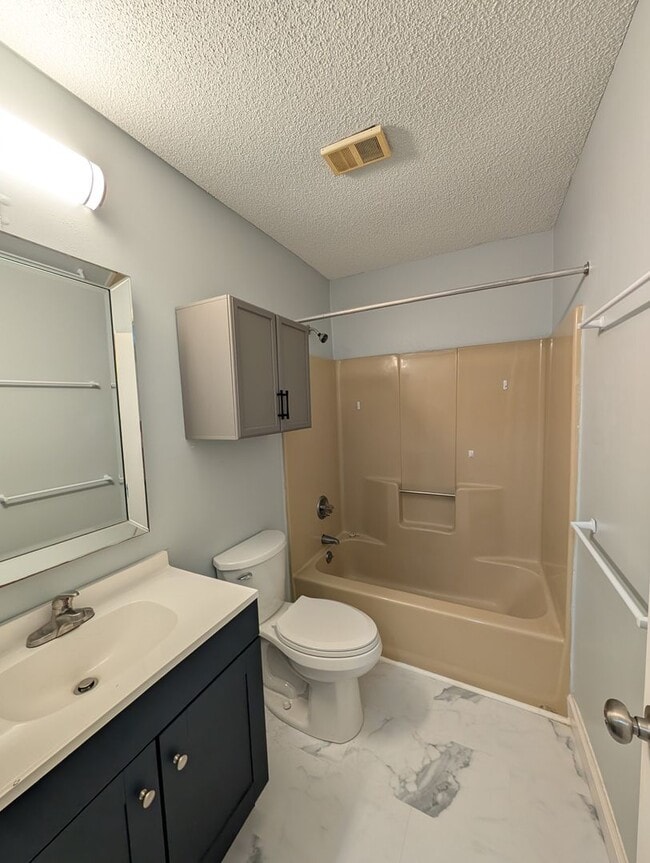 Building Photo - Arden Duplex