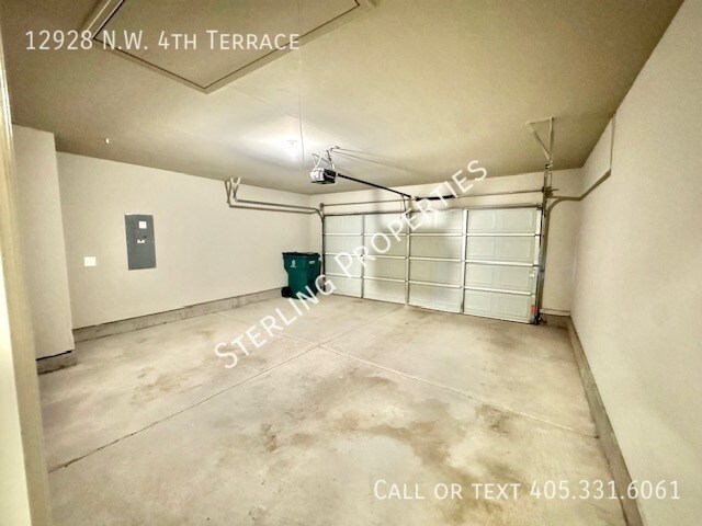 Building Photo - 12928 NW 4th Terrace