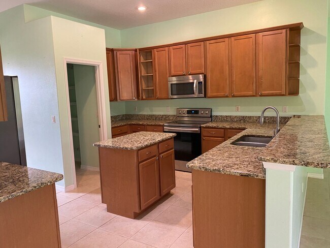 Building Photo - 12934 Colonnade Cir