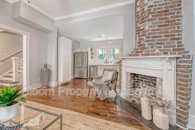 Building Photo - 169 Fishburne St