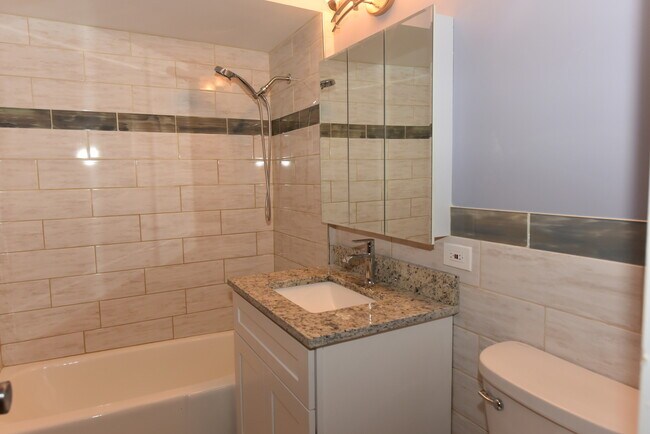 Building Photo - 1567 Ridge Ave
