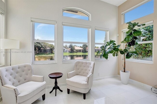 Building Photo - 2651 Oakmont Dr