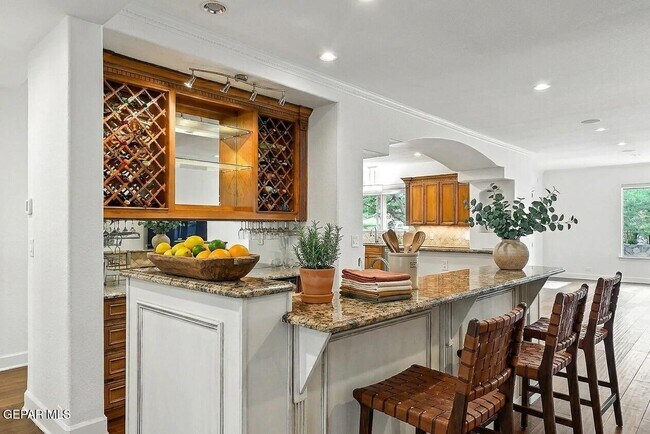 Building Photo - 6528 Calle Placido Dr