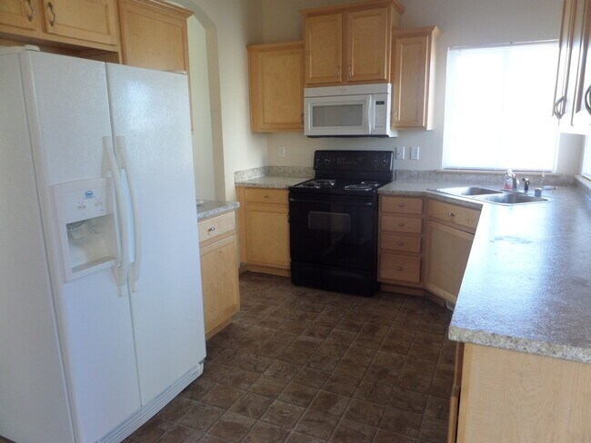 Building Photo - 3 Bedroom 2.5 Bath Home in Great Blueberry Ridge Neighborhood with Garage
