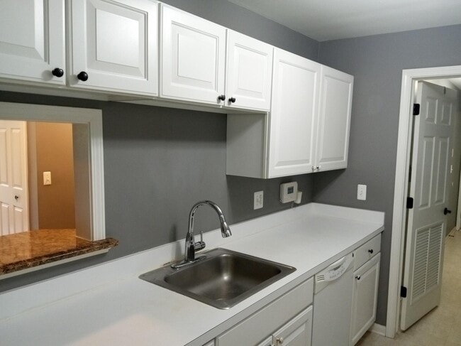 Building Photo - 56164 Troon N