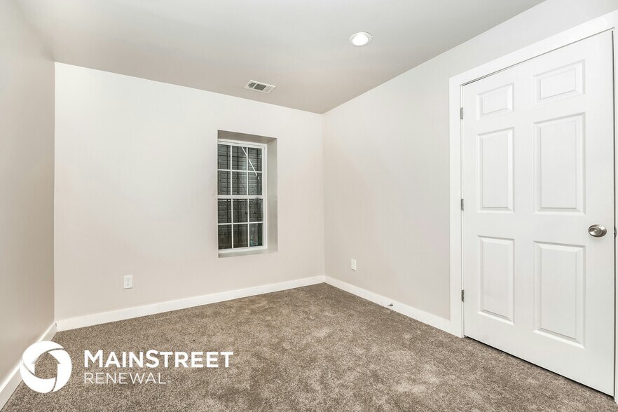Building Photo - 815 Lena St