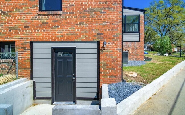 Building Photo - 4410 16th St NE