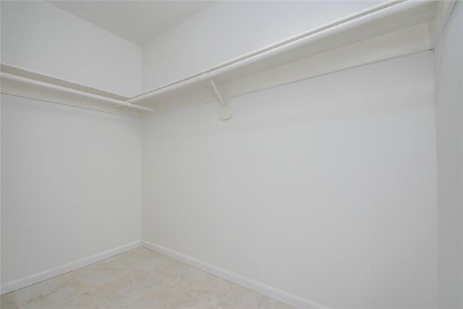 Building Photo - 11527 Sagewillow Ln