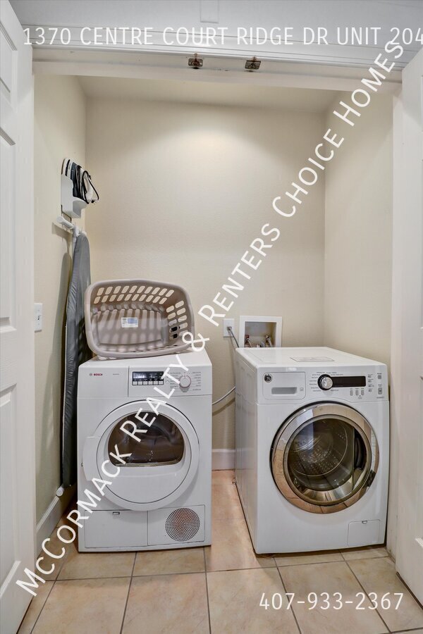 Building Photo - 1370 Centre Ct Ridge Dr