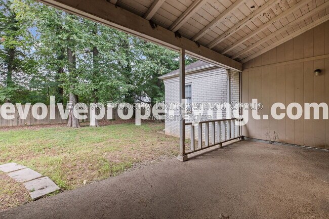 Building Photo - 5331 Pipers Gap Dr