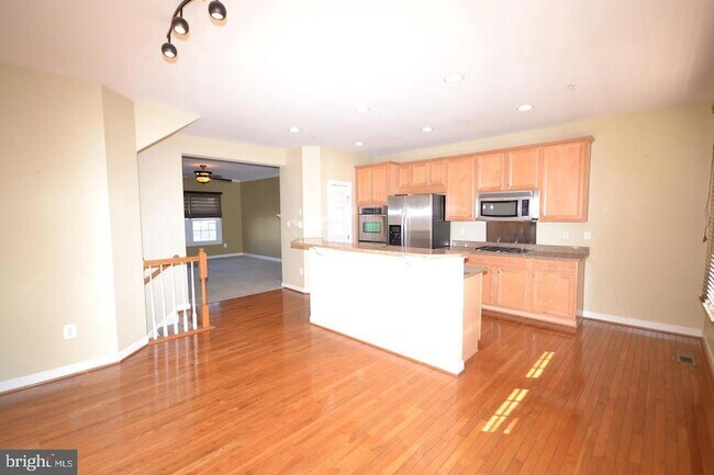 Building Photo - 8921 Amelung St