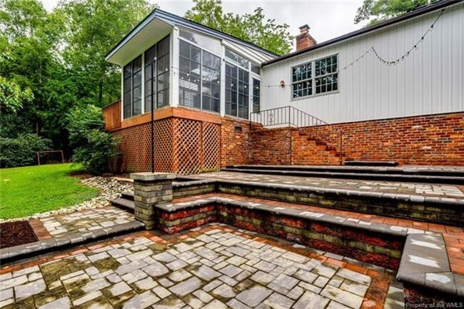 Building Photo - 109 Wake Robin Rd