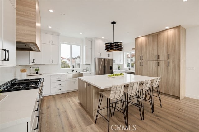 Building Photo - 201 S Juanita Ave