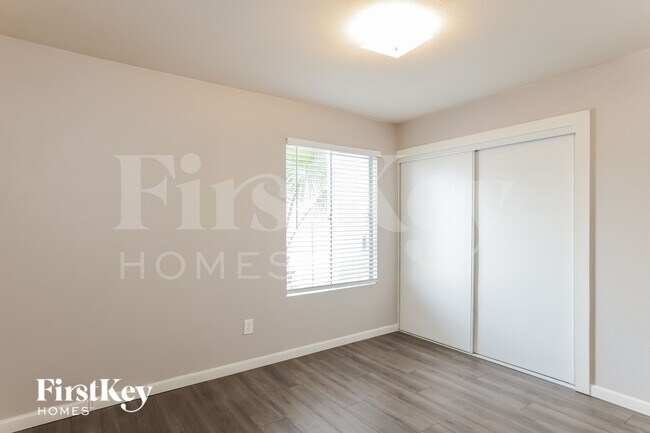 Building Photo - 4426 W Crocus Dr