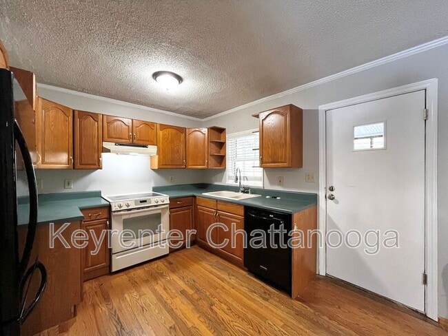 Building Photo - 3409 Van Buren St