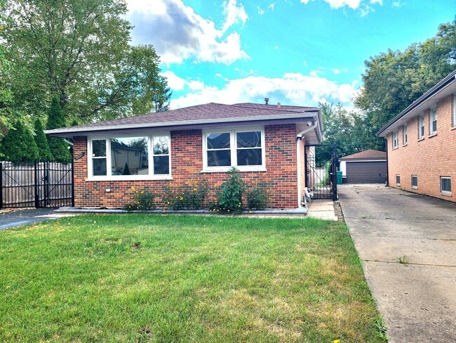 Primary Photo - 6437 82nd St